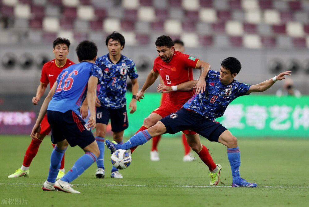 专家推荐　【东方球圣】足球7连红 奉上下午澳超：悉尼FC vs 西部联【红单策略】足球18中15 带来下午澳超：墨尔本城 VS 墨尔本胜利【盘算足红】足球17中13 带来晚间意甲：弗洛西诺尼 VS 尤文图斯今日热点赛事今日下午，悉尼FC vs 西部联，晚间欧洲顶级联赛火热进行，17中13专家东方球圣等人带来赛事解析。